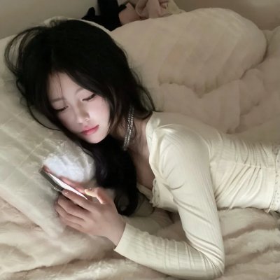 鸟姐妹的反差生活第三季封面